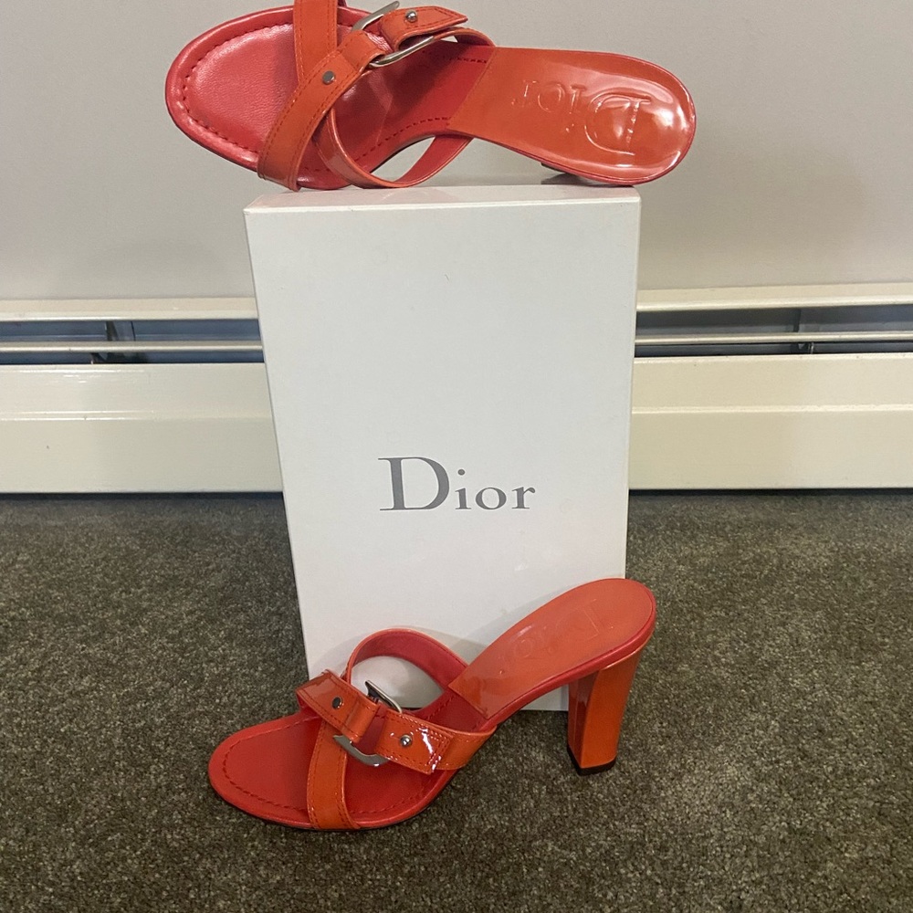 Women’s Dior slides, Sz 39 1/2, Color Coral, gently used.
